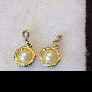 Earrings: gold & pearl by Karine Sultan